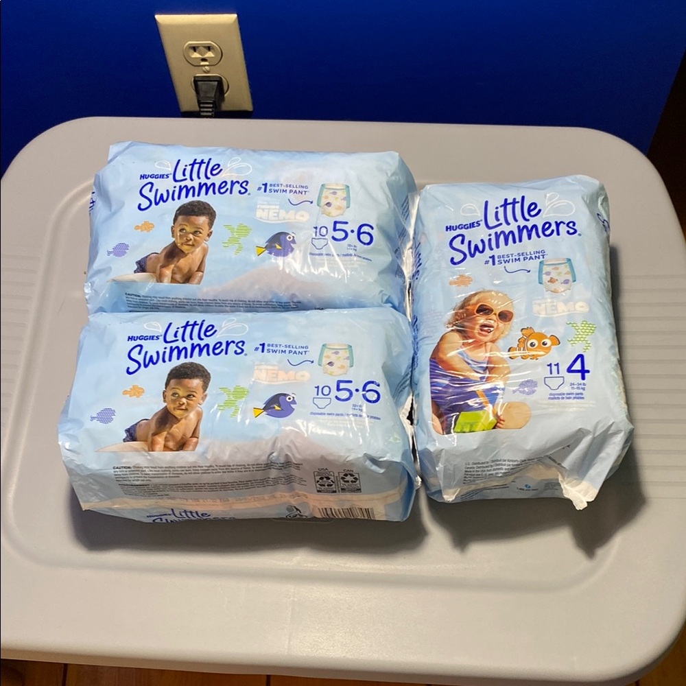 Huggies Little Swimmers Diapers, Size 4, 5-6